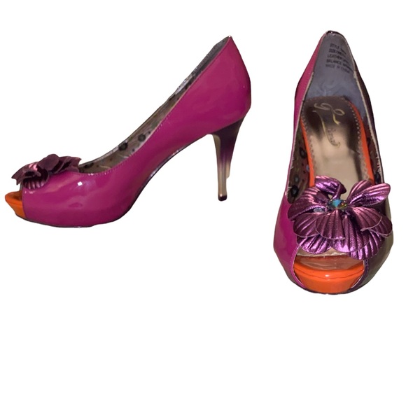 Poetic License Summer Bloom Floral Patent Leather Embellished Lucite Heels - 6.5 - Picture 4 of 16